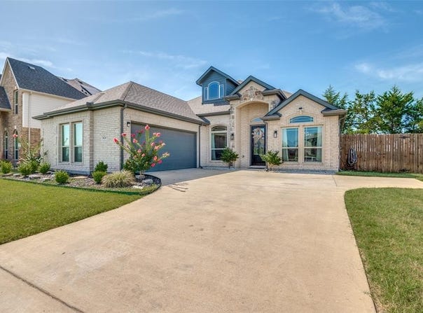 1626 Midlake Drive, Cedar Hill, TX 75104