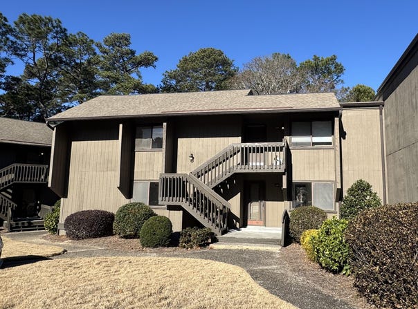10 Pine Tree Road, Pinehurst, NC 28374