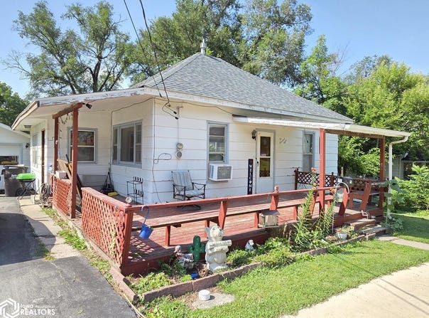 208 W Clay Street, Osceola, IA 50213