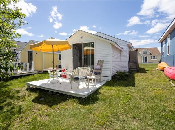 64 Burnside Avenue, Narragansett, RI 02882