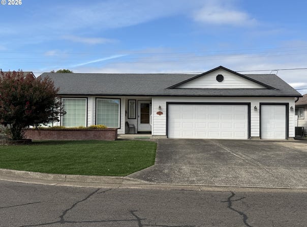 1937 HEATHER Way, Woodburn, OR 97071