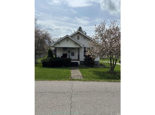 205 E Arthur Street, Salem, IN 47167