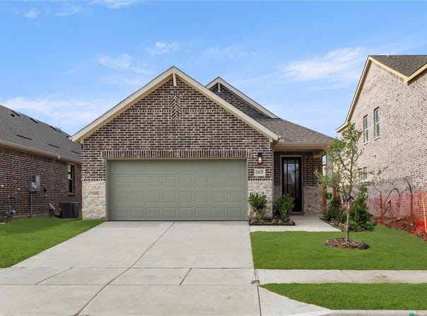 14125 Gallatin Street, Pilot Point, TX 76258
