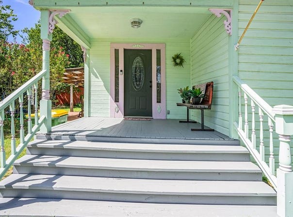 305 Scurlock Street, Grandview, TX 76050