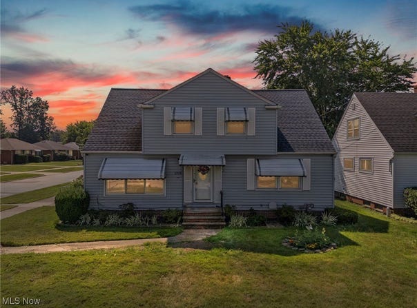29538 Woodway Drive, Wickliffe, OH 44092