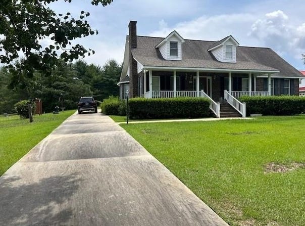 1252 Peggy Lane, Manning, SC 29102