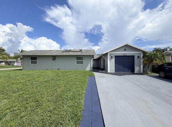 10431 Carmen Lane, Royal Palm Beach, FL 33411
