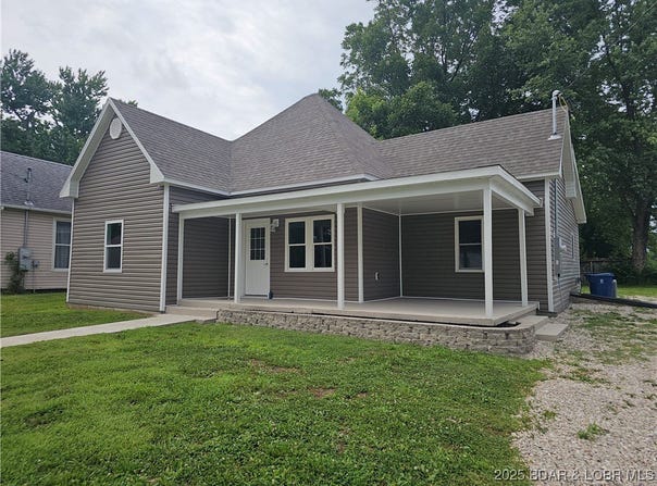 215 3rd Street, Eldon, MO 65026