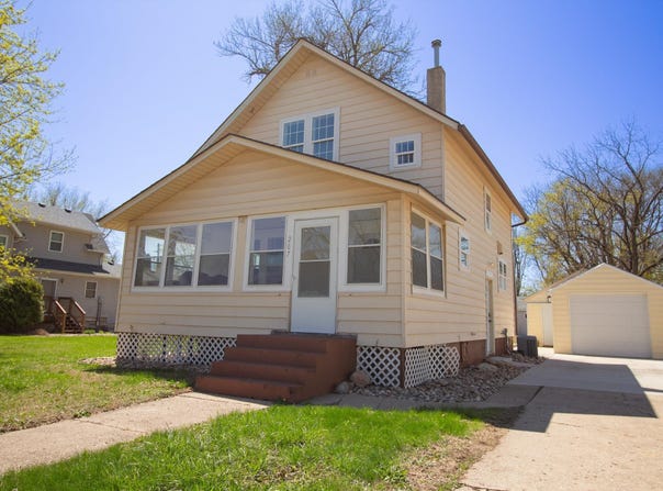 207 S Park, Inwood, IA 51240