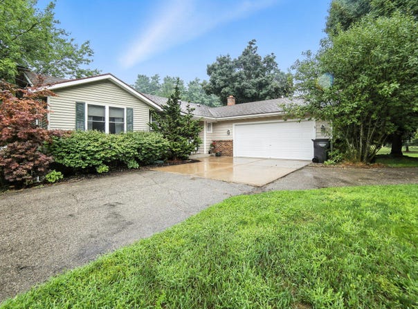 4445 64th Street SW, Grandville, MI 49418