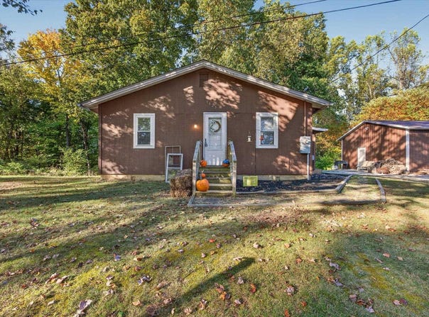 3625 Old Meyers Road, Bloomington, IN 47408-9368