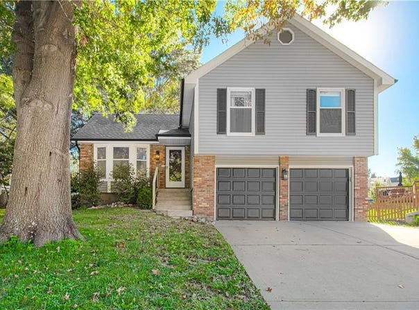 1331 Amesbury Avenue, Liberty, MO 64068