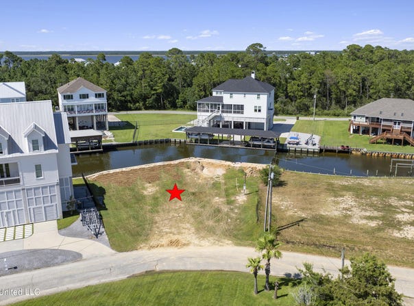 104 Cedarwood Point, Pass Christian, MS 39571