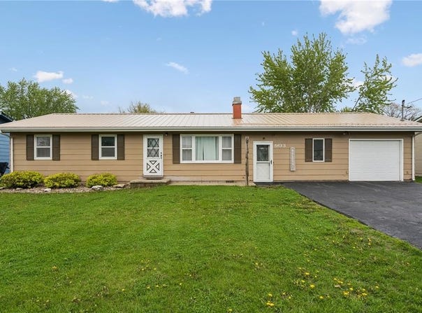 903 E 12th Street, Vinton, IA 52349