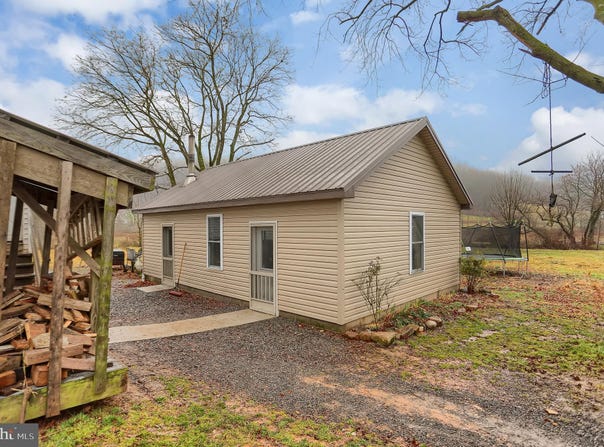 32988 ROUTE 35 N, MC ALISTERVILLE, PA 17049