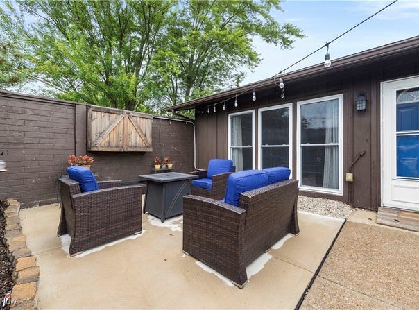 28 Greenfield Court, Berea, OH 44017
