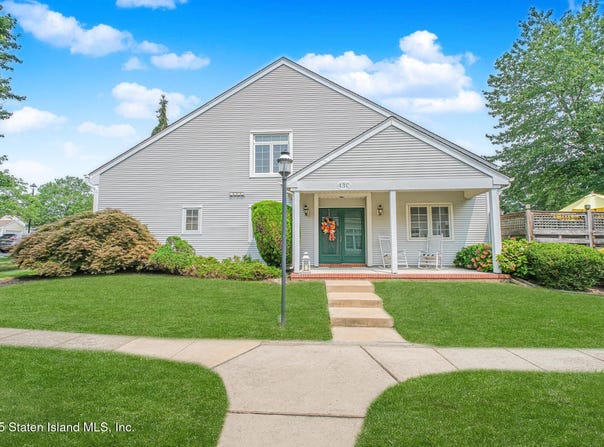 43 Winthrop Road, Monroe, NJ 08831