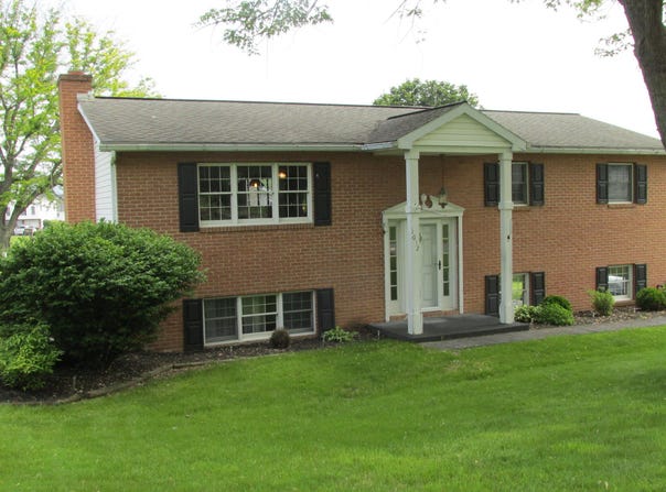 1012 Gray Lane, Duncansville, PA 16635