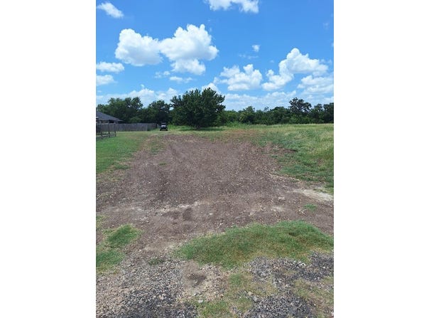 120 Preslar ST, Florence, TX 76527