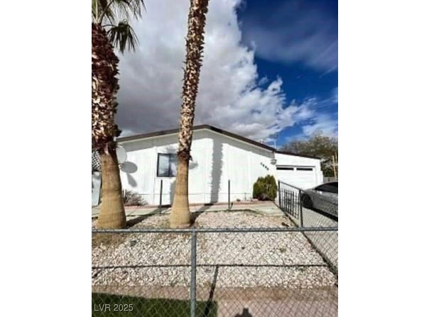 5988 Castlemont Avenue, Las Vegas, NV 89156