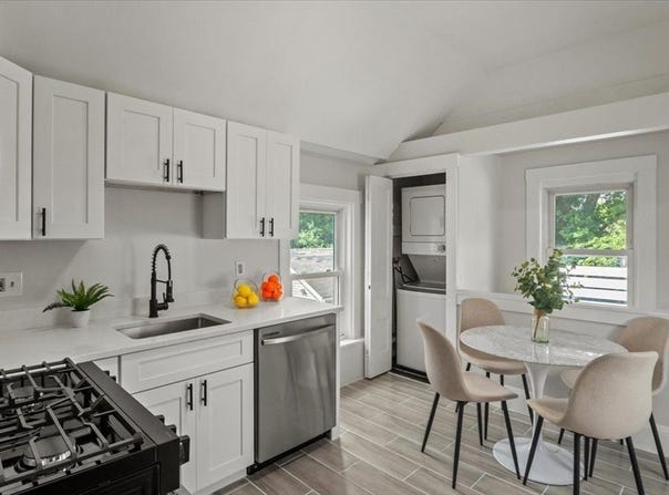 135 Cottage St, Norwood, MA 02062