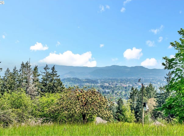 2244 Lasater Blvd, Eugene, OR 97405
