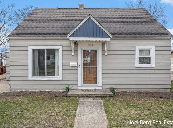 1314 Grant Street, Grand Haven, MI 49417