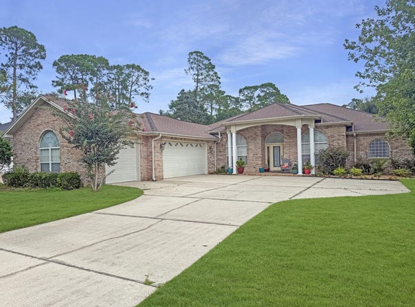 157 Red Maple Way, Niceville, FL 32578