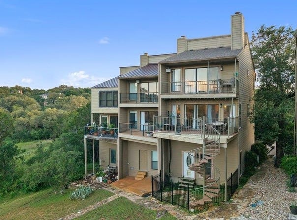 340 Harbor Dr, Spicewood, TX 78669