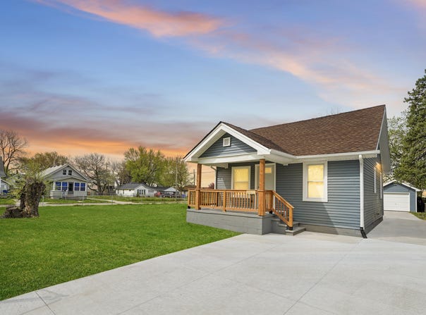 21611 Conners Avenue, Warren, MI 48091
