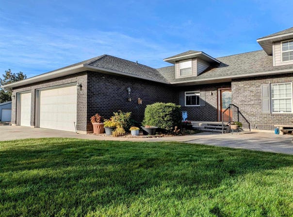 40425 N Sherman Rd, Deer Park, WA 99006