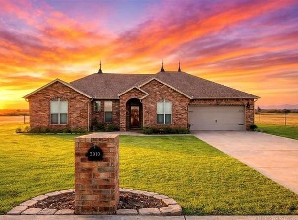 2010 E Creekside Road, Stigler, OK 74462