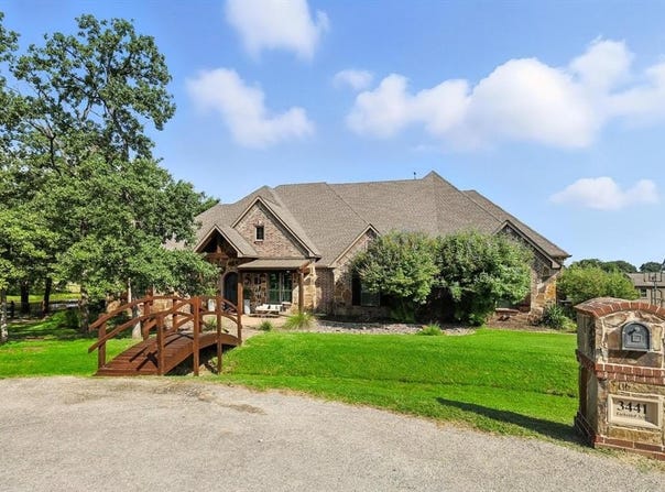 3441 Enchanted Acres Drive, Burleson, TX 76028