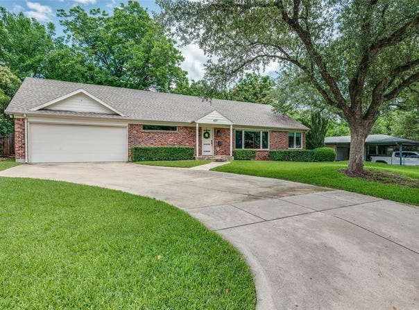 4017 Piedmont Road, Fort Worth, TX 76116