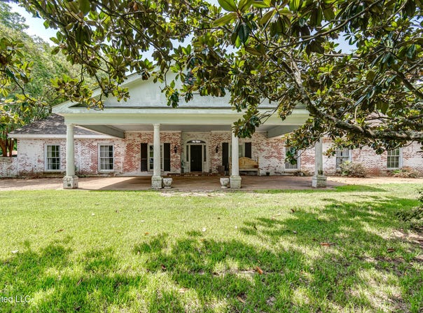 153 Peach Street, Flora, MS 39071