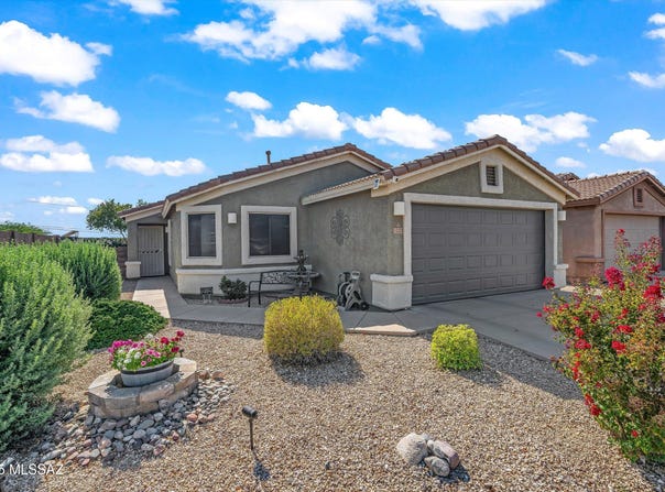 1332 S Bowline Court, Tucson, AZ 85710