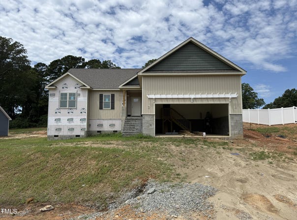 201 Tee Drive, Selma, NC 27576