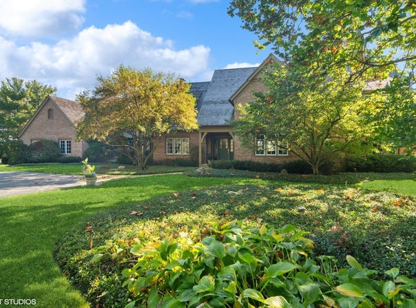 65 ROUND BARN Road, Barrington Hills, IL 60010