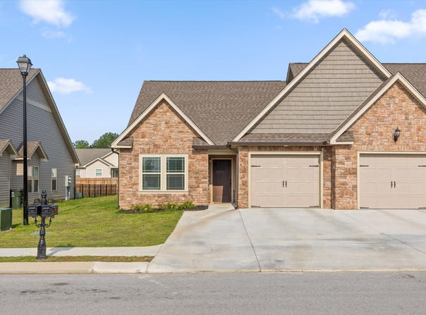 47 Morning Mist Drive, Rossville, GA 30741