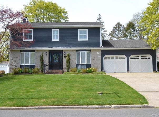 30 Myrtle Lane, Patchogue, NY 11772