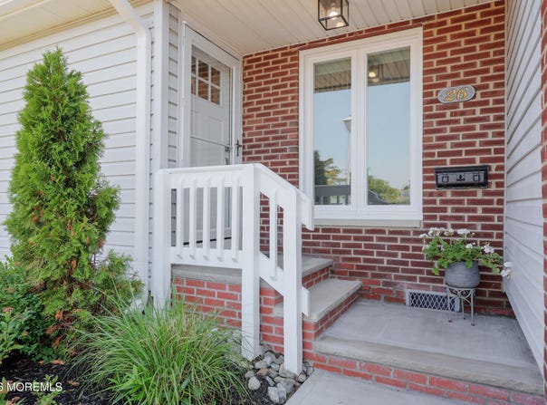 25 Meadow Avenue, Monmouth Beach, NJ 07750