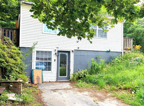 123 Town Farm Road, Farmington, ME 04938