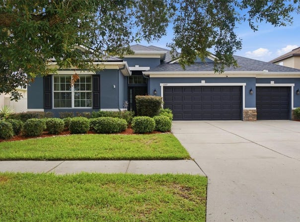 11105 WEMBLEY LANDING Drive, LITHIA, FL 33547
