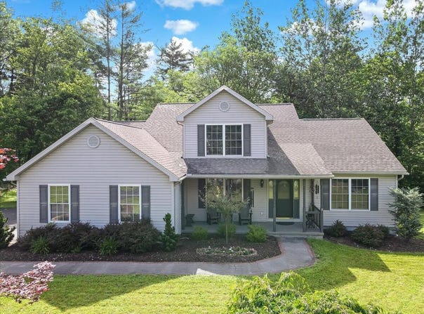 1319 Poulos Court, Stroudsburg, PA 18360