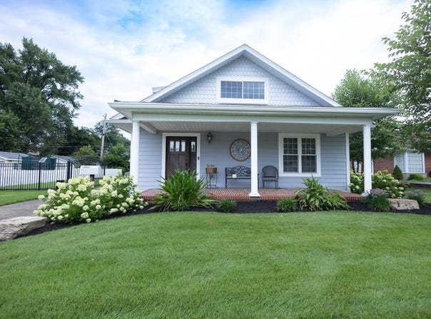 2222 Bayard Park Drive, Evansville, IN 47714