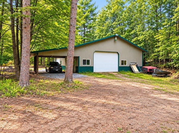 11079 WOODLAND DR, Woodruff, WI 54568
