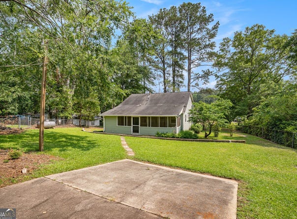 604 Jackson Lake Inn, Jackson, GA 30233