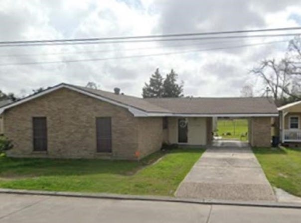 1748 Acadian Dr, Houma, LA 70363
