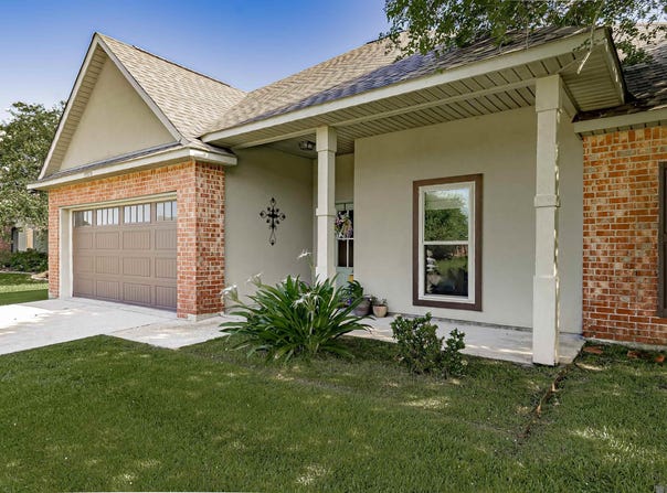 43074 Cypress Bend Ave, Gonzales, LA 70737