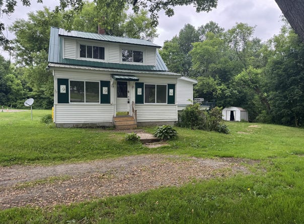 32 Maple Street, Fairfield, ME 04937